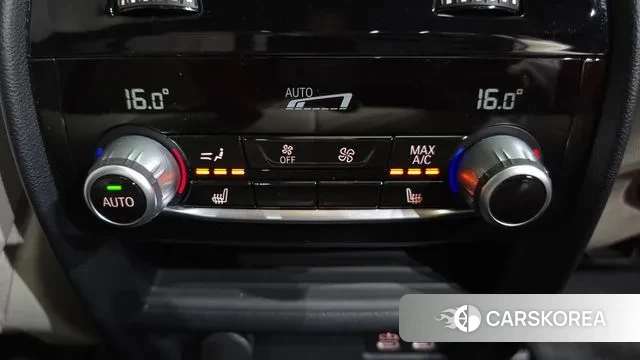 BMW 5 Series (G30) id 3479212 из Кореи 9