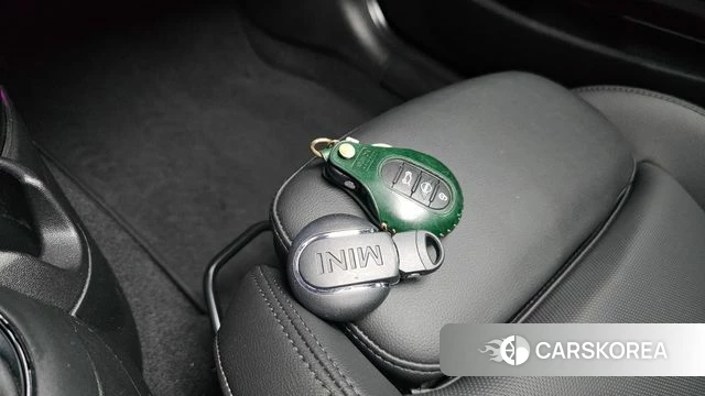 Mini Cooper S id 3955377 из Кореи 9