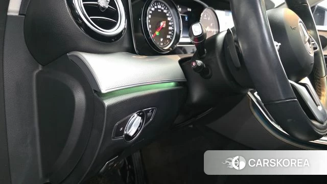 Mercedes-Benz E-Class W213 id 3853720 из Кореи 9