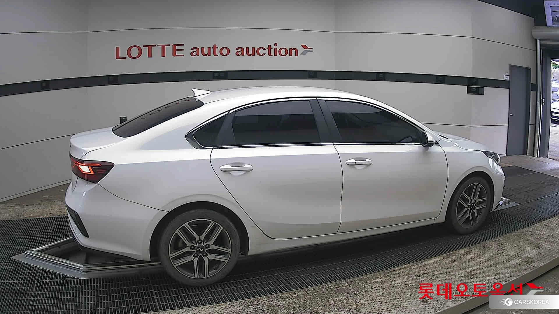 Kia K3 id 3869414 из Кореи 9