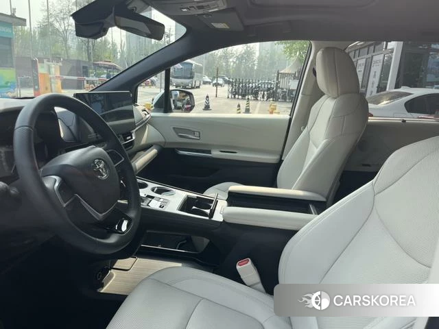 Toyota Saina id 4258042 из Китая 9