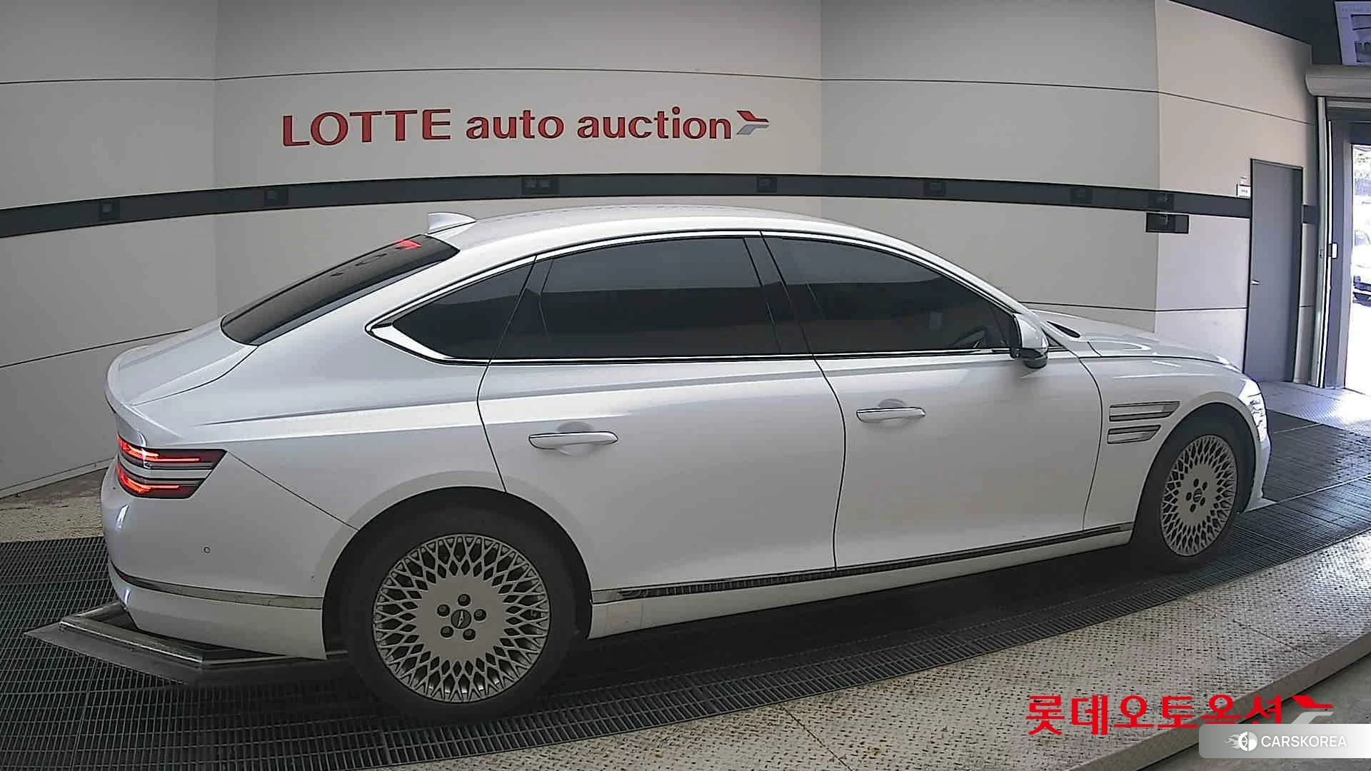 Hyundai G80 id 4902483 из Кореи 9