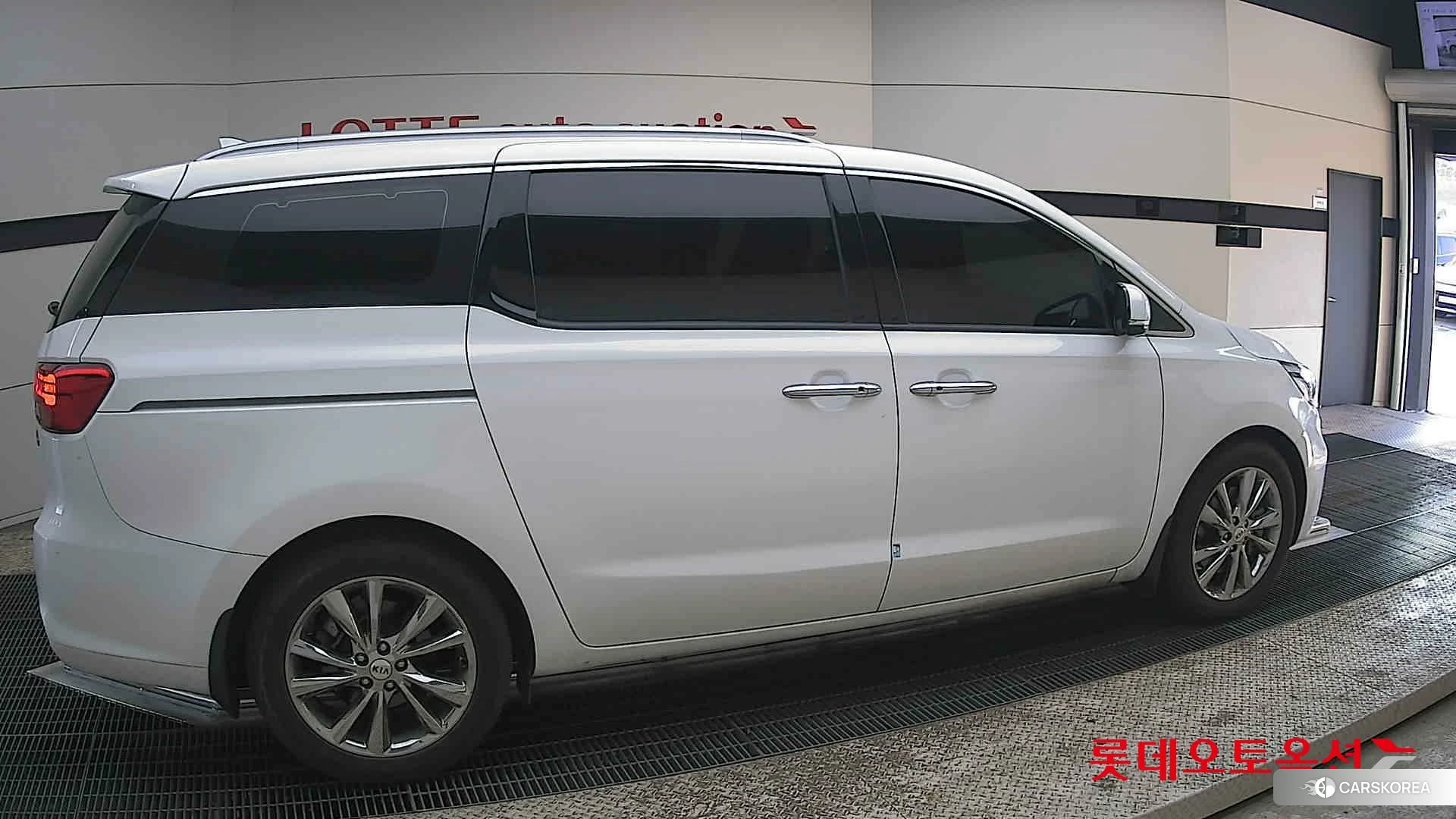 Kia Carnival Limousine id 3882142 из Кореи 9