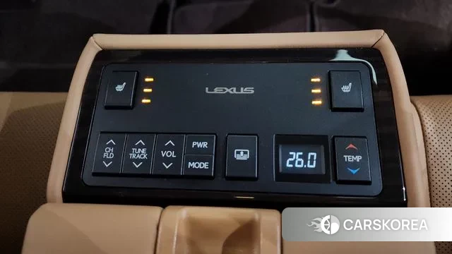 Lexus New ES300h id 3682709 из Кореи 9