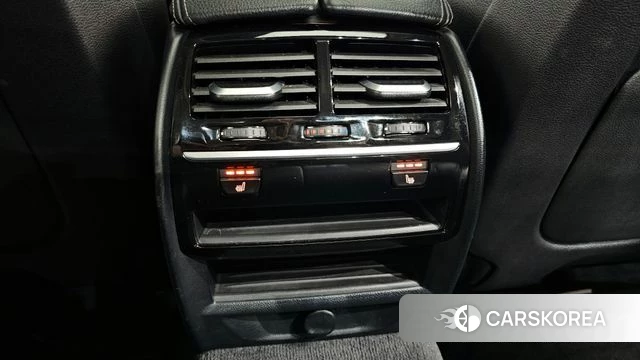 BMW 5 Series (G30) id 4197268 из Кореи 9