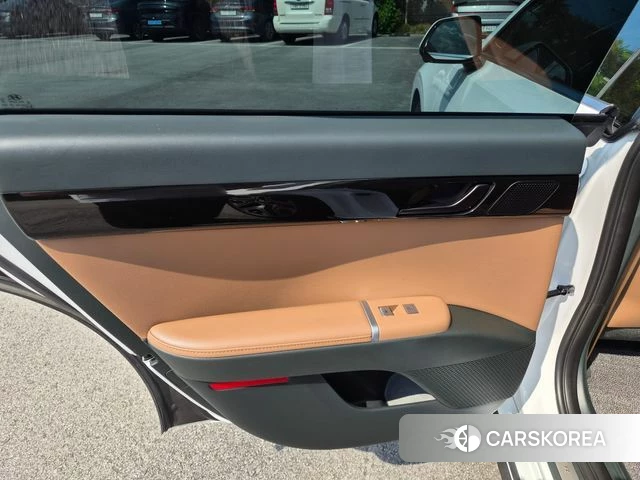 Hyundai Grandeur (GN7) id 4898000 из Кореи 9