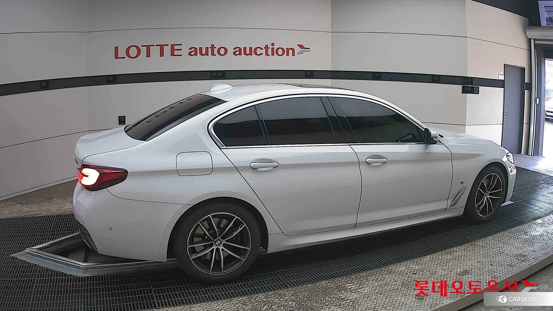 BMW  523d xDrive id 3882204 из Кореи 9