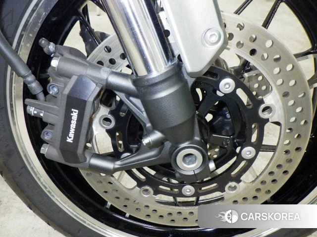 Kawasaki Z900RS id 3949308 из Японии 9