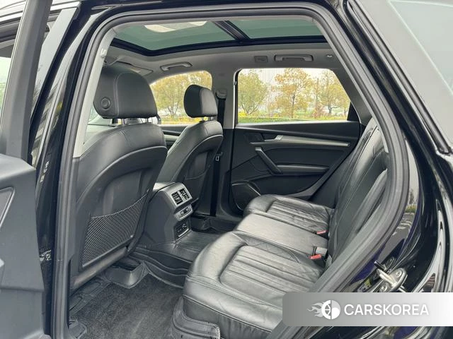 Audi Q5L id 4277959 из Китая 9