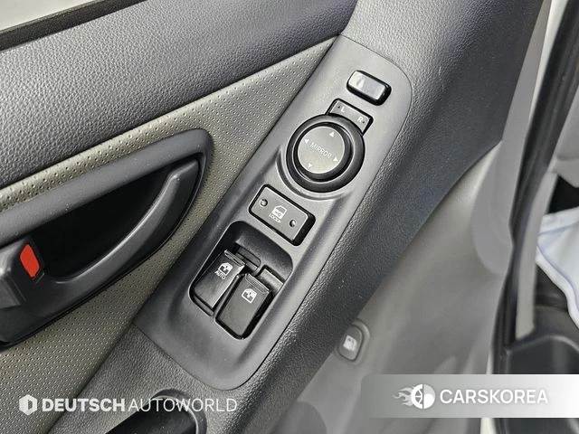 Hyundai The New Grand Starex id 4508579 из Кореи 9