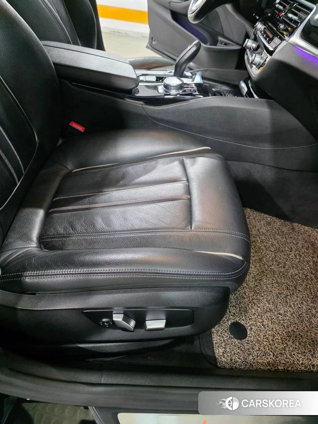 BMW 5 Series (G30) id 4269449 из Кореи 9