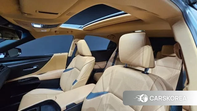 Lexus ES300h 7th generation id 3770107 из Кореи 9