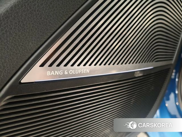 Audi SQ7 id 4275689 из Китая 9