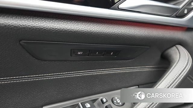 BMW 5 Series (G30) id 3966093 из Кореи 9