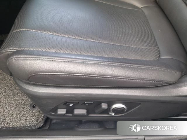 Hyundai Grandeur (GN7) id 3831265 из Кореи 9