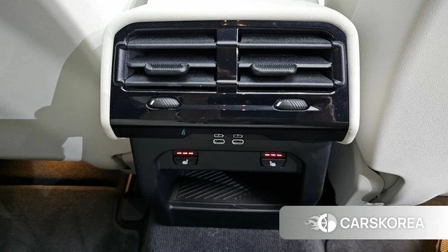 BMW 5 Series (G60) id 3825943 из Кореи 9