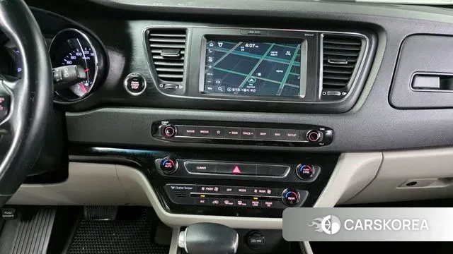 Kia The New Carnival id 3243537 из Кореи 9