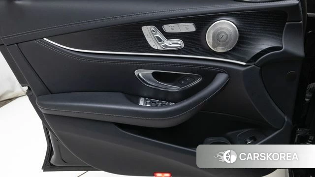 Mercedes-Benz E-Class W213 id 4711676 из Кореи 9