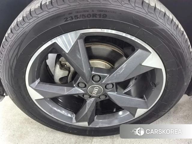 Audi Q3 id 4297837 из Китая 9