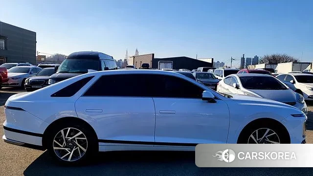 Hyundai Grandeur (GN7) id 3757392 из Кореи 9