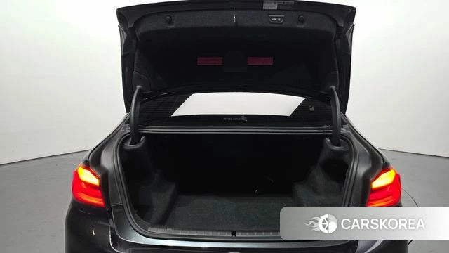 BMW 5 Series (G30) id 4667428 из Кореи 9