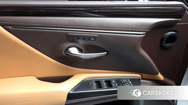 Lexus ES300h 7th generation id 3741733 из Кореи 9