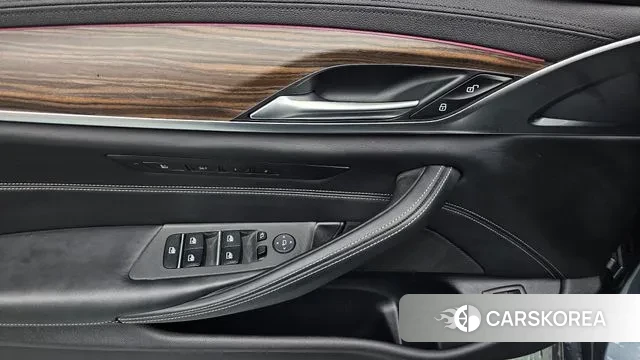 BMW 5 Series (G30) id 3004787 из Кореи 9