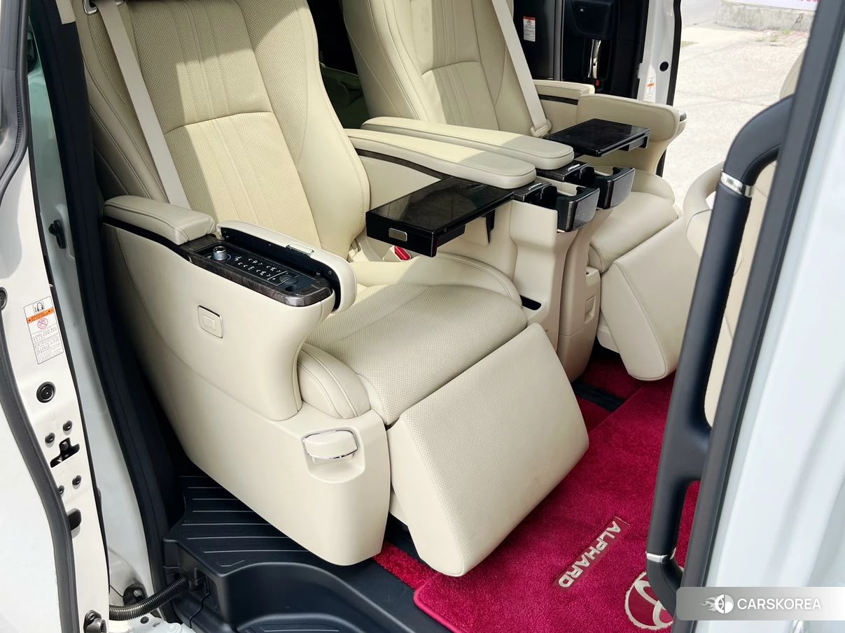 Toyota Elfa id 4441262 из Китая 9