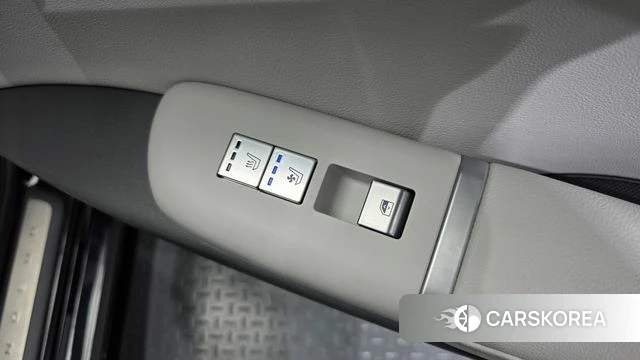 Hyundai Grandeur (GN7) id 4892781 из Кореи 9