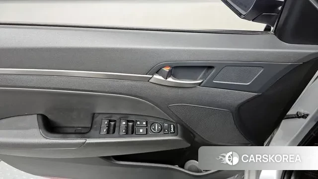 Hyundai Avante AD id 3593549 из Кореи 9