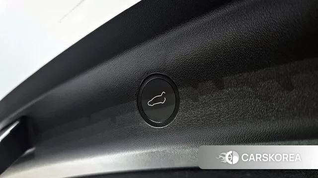 Tesla Model Y id 3316427 из Кореи 9