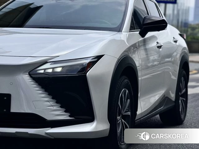Lexus RZ id 4298350 из Китая 9