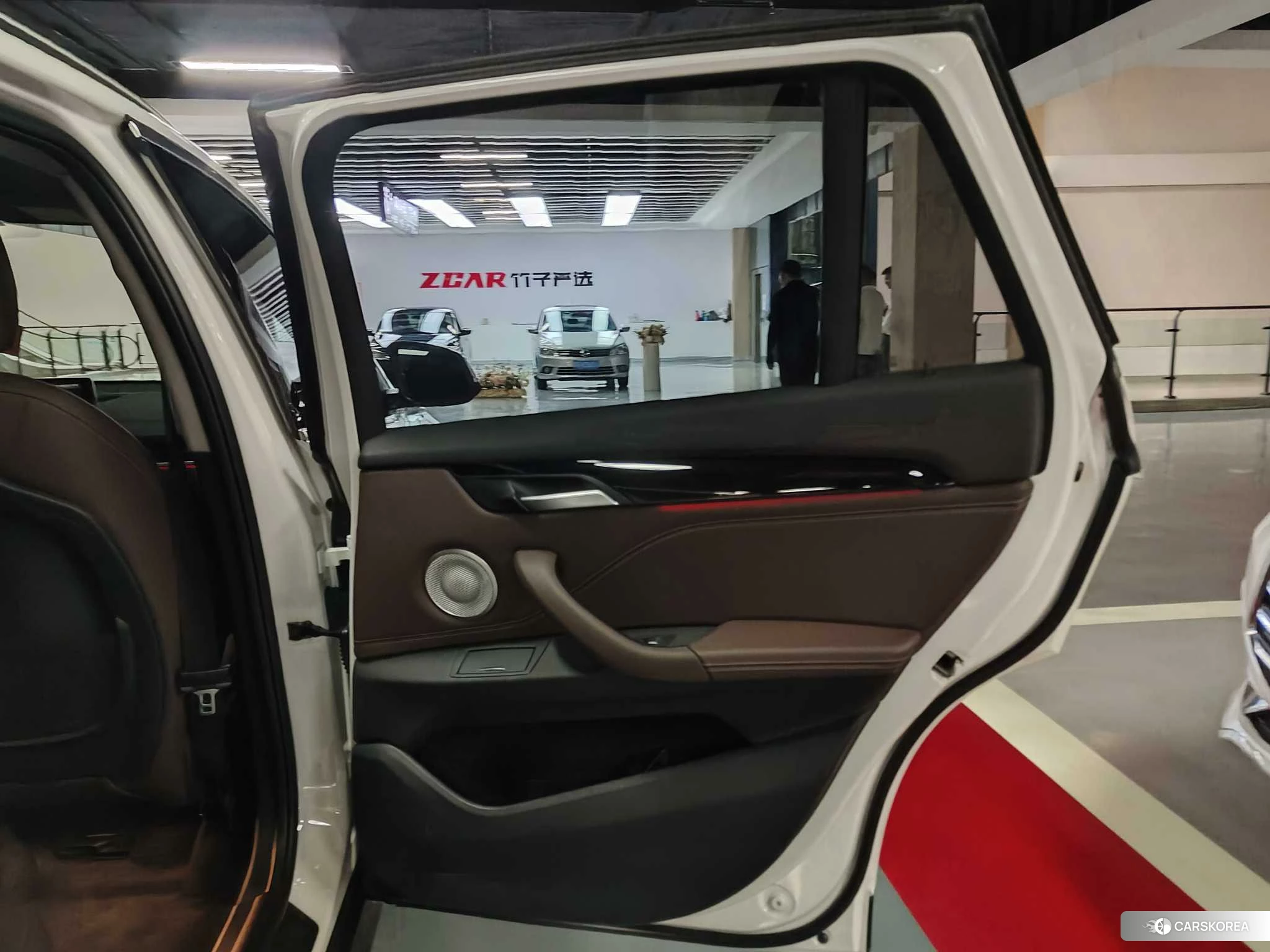 BMW X1 id 4452798 из Китая 9