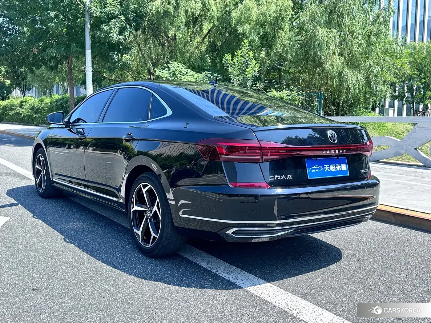Volkswagen Passat id 4681134 из Китая 9