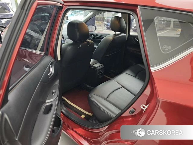 Nissan TIIDA id 4215580 из Китая 9