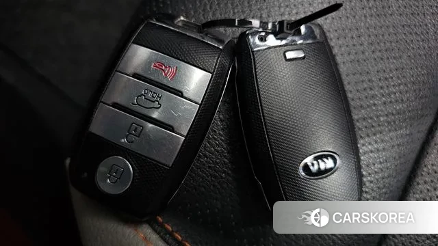 Kia Stonic id 3418268 из Кореи 9