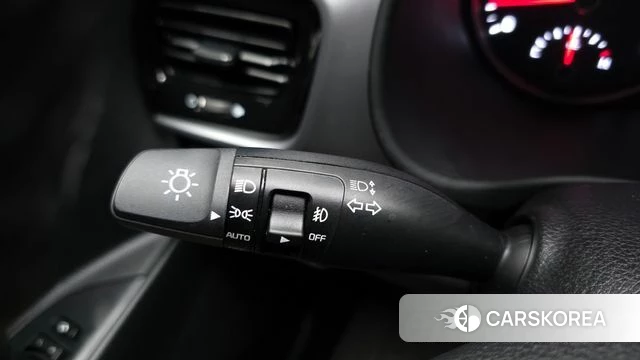 Kia Stonic id 3814217 из Кореи 9