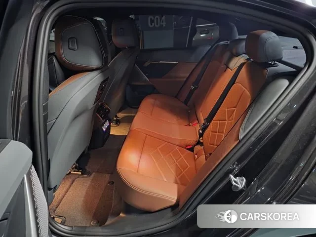 BMW 5 Series (G60) id 3502026 из Кореи 9