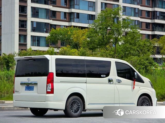 Toyota Hiace id 4261221 из Китая 9