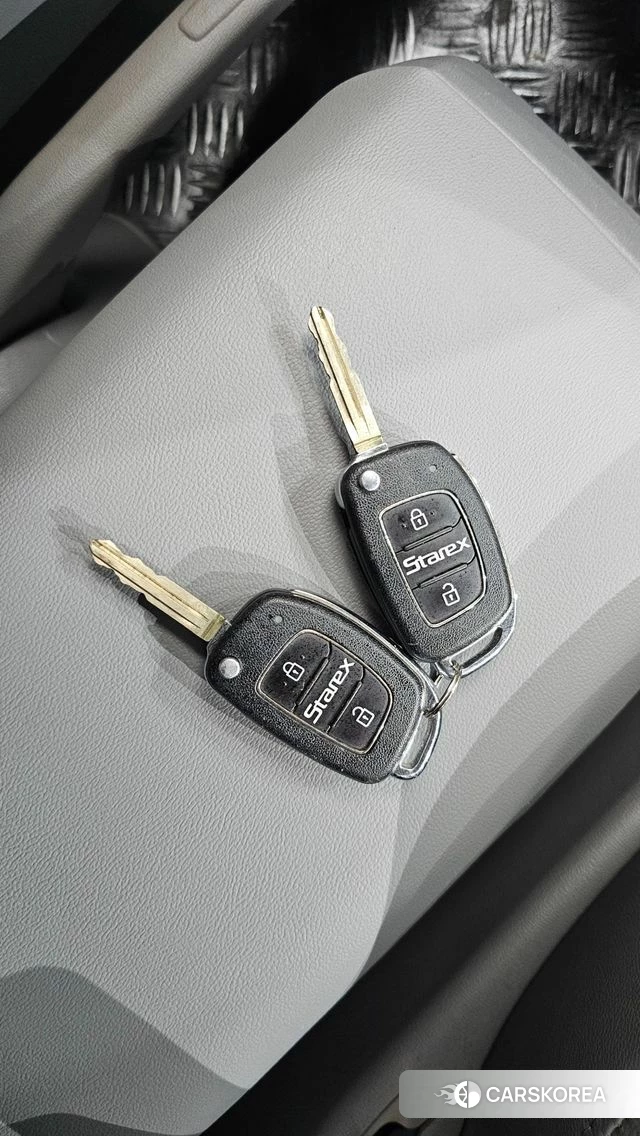 Hyundai The New Grand Starex id 4894798 из Кореи 9