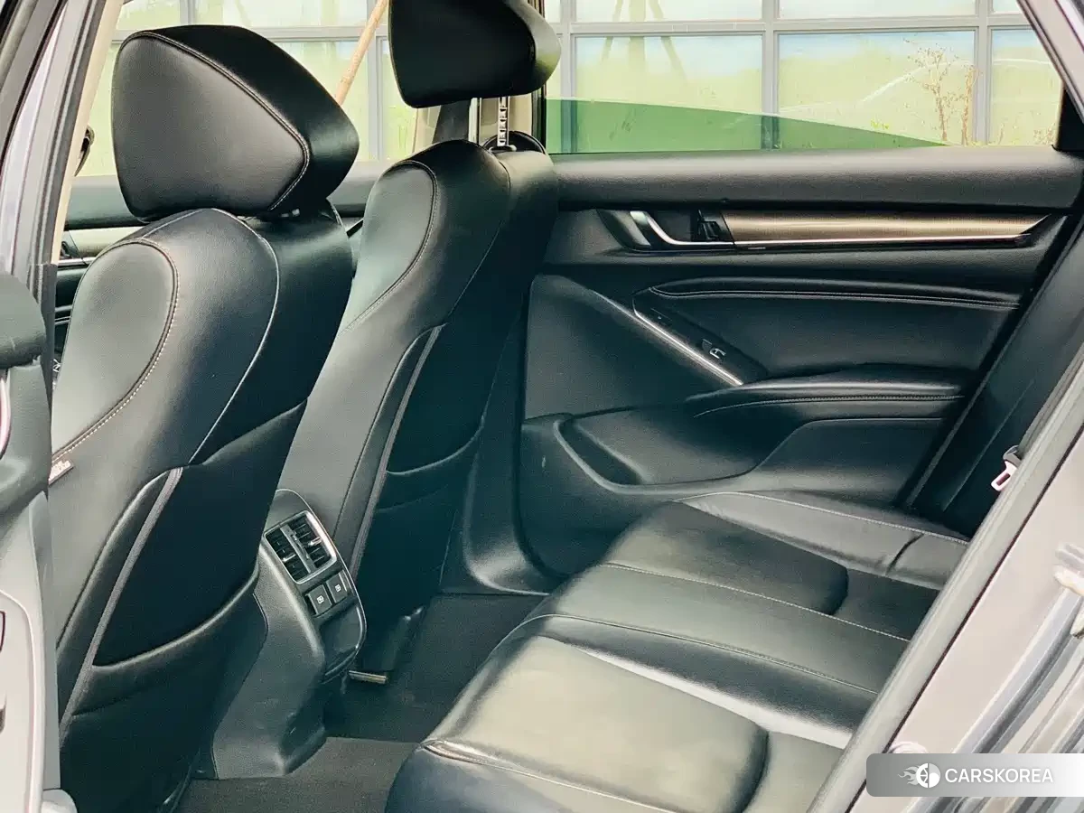 Honda Accord id 4565323 из Китая 9