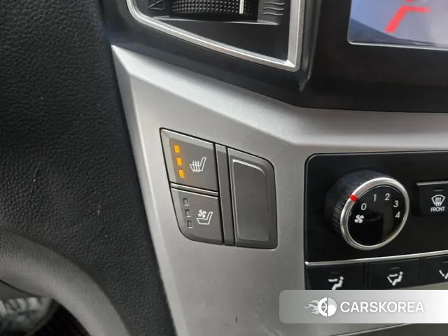 Hyundai The New Grand Starex id 3583281 из Кореи 9