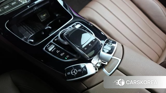 Mercedes-Benz E-Class W213 id 4568360 из Кореи 9