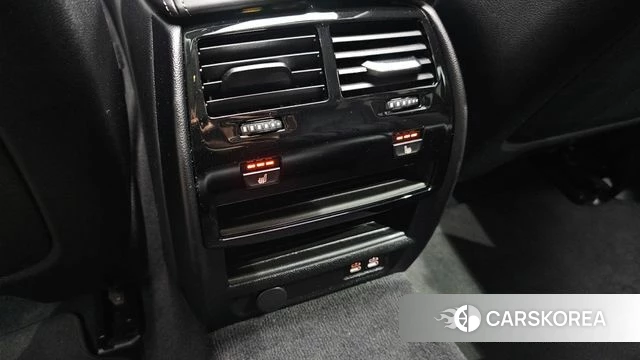 BMW 5 Series (G30) id 4670686 из Кореи 9
