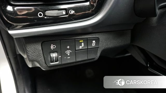 Kia Stonic id 3820225 из Кореи 9