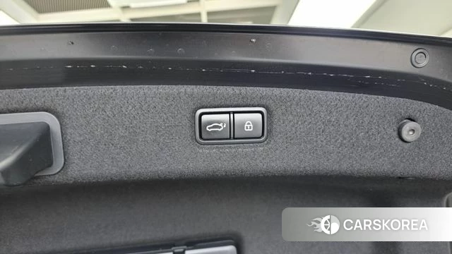 Genesis G90 id 4370692 из Кореи 9