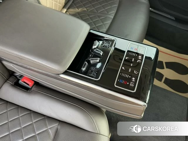 Audi A8 id 4320671 из Китая 9