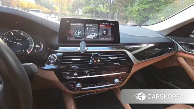 BMW 5 Series (G30) id 3315542 из Кореи 9