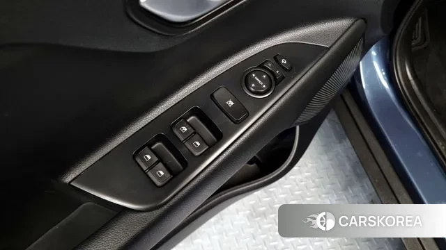 Kia Stonic id 3599039 из Кореи 9