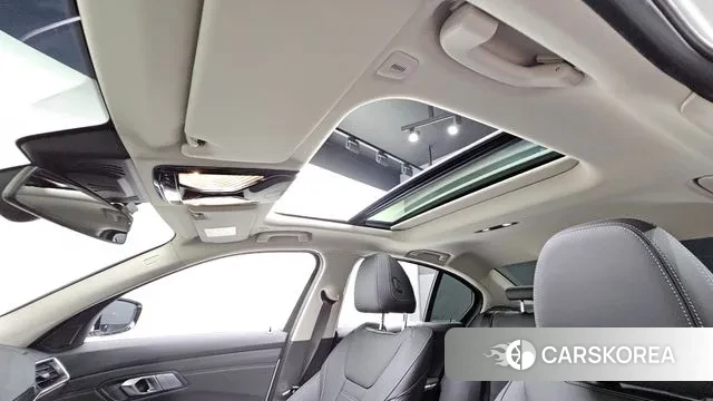 BMW 3 Series (G20) id 3328775 из Кореи 9